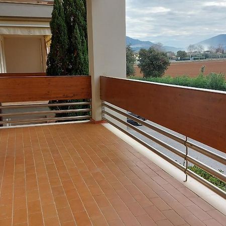 Appartamento Santa Costanza Con Piscina San Vincenzo Exterior photo