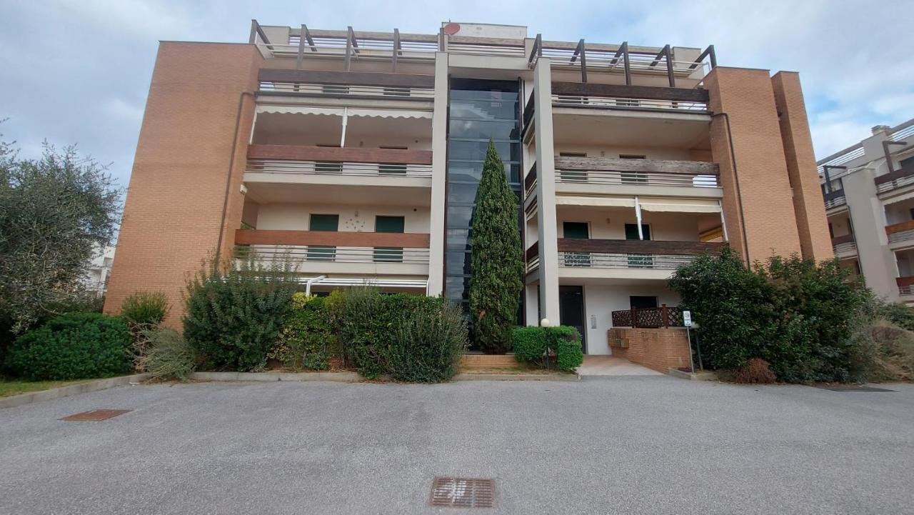 Appartamento Santa Costanza Con Piscina San Vincenzo Exterior photo